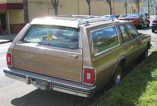 Illustration for article titled 1977 Oldsmobile Custom Cruiser Station Wagon